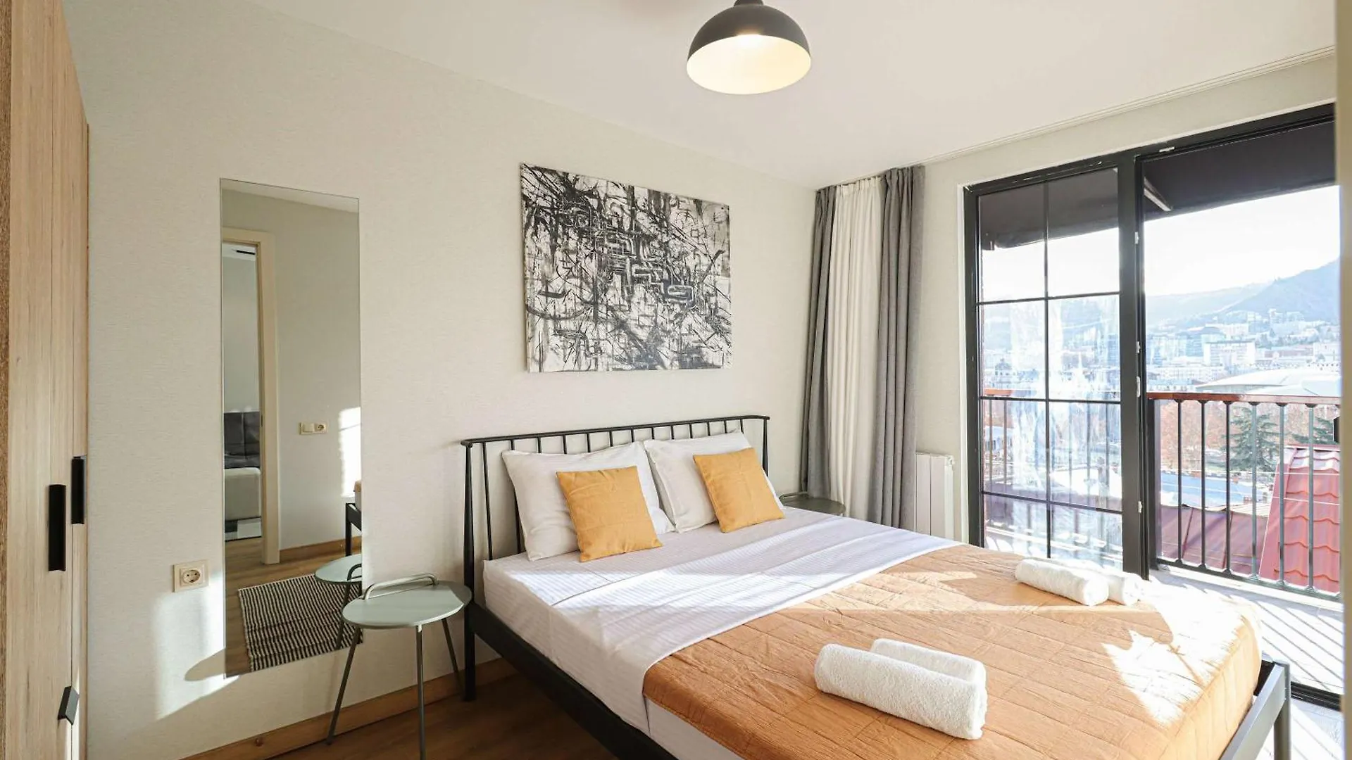 Wonderful City Views - 1Br Apt By Wehost Tbilisi 0*,