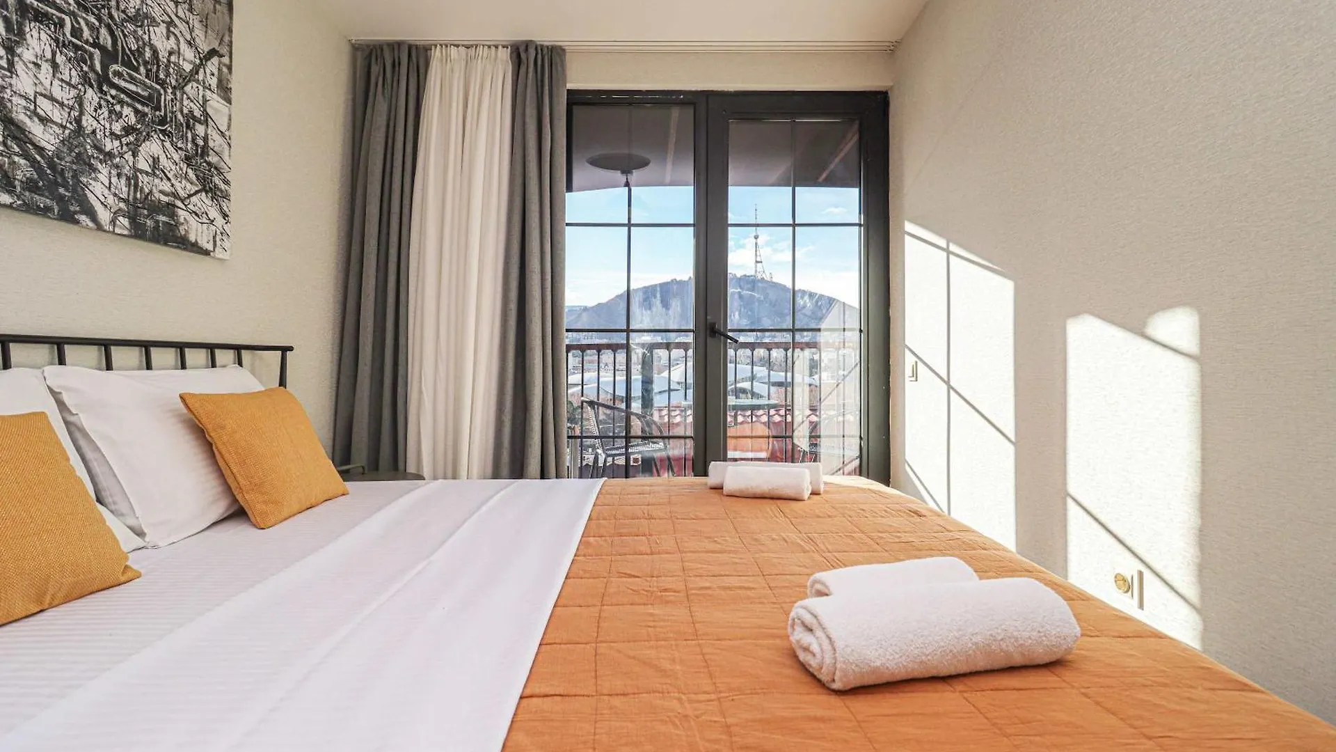 Wonderful City Views - 1Br Apt By Wehost Tbilisi 0*,